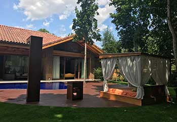 Exterior Shades - Dresser